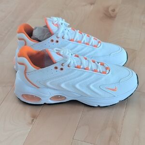 BNIB Nike Air Max TW NN - Men's Size 11 - White Mandarin (Orange)